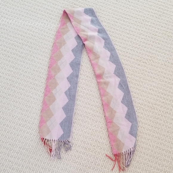NWOT V. Fraas Cashmink chevron fringed scarf - Picture 2 of 3